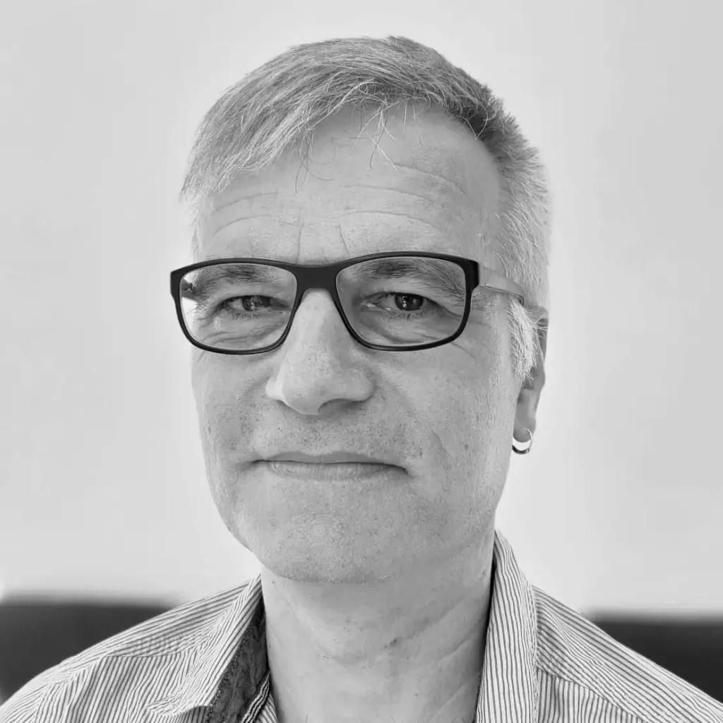 ian-baker-profile-picture